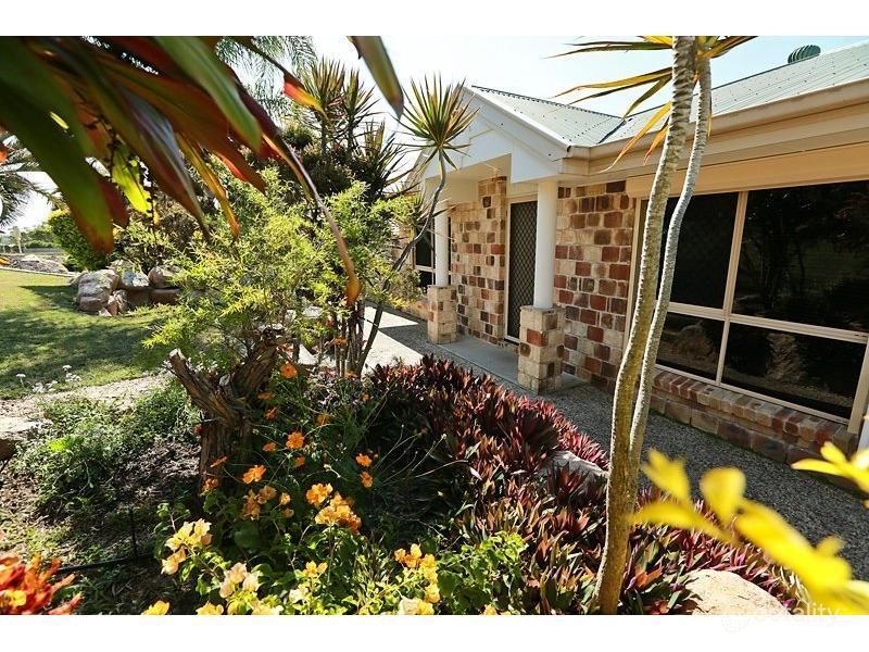 12 Deborah St, Glen Eden, QLD 4680