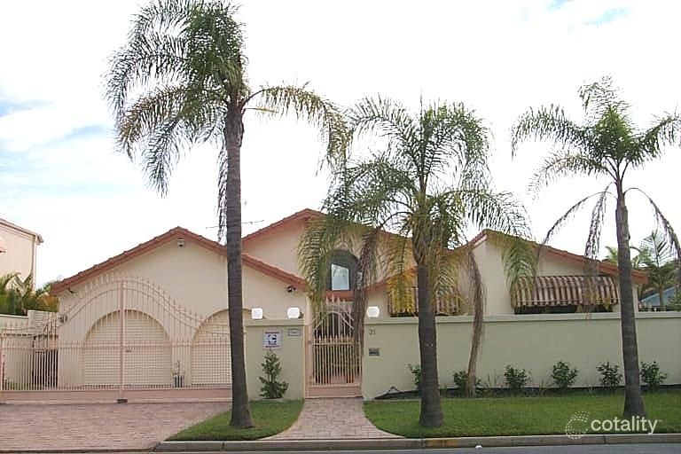 31 Cabana Bvd, Benowa, QLD 4217