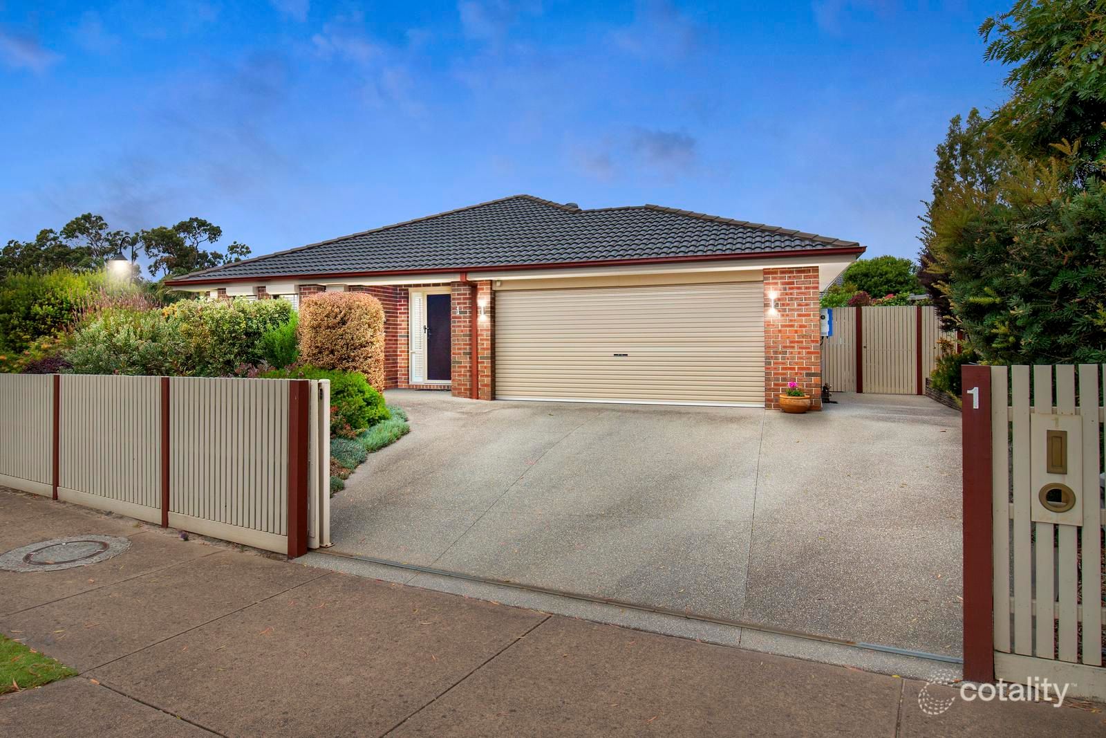 1 Blackberry Cres, Rosebud, VIC 3939