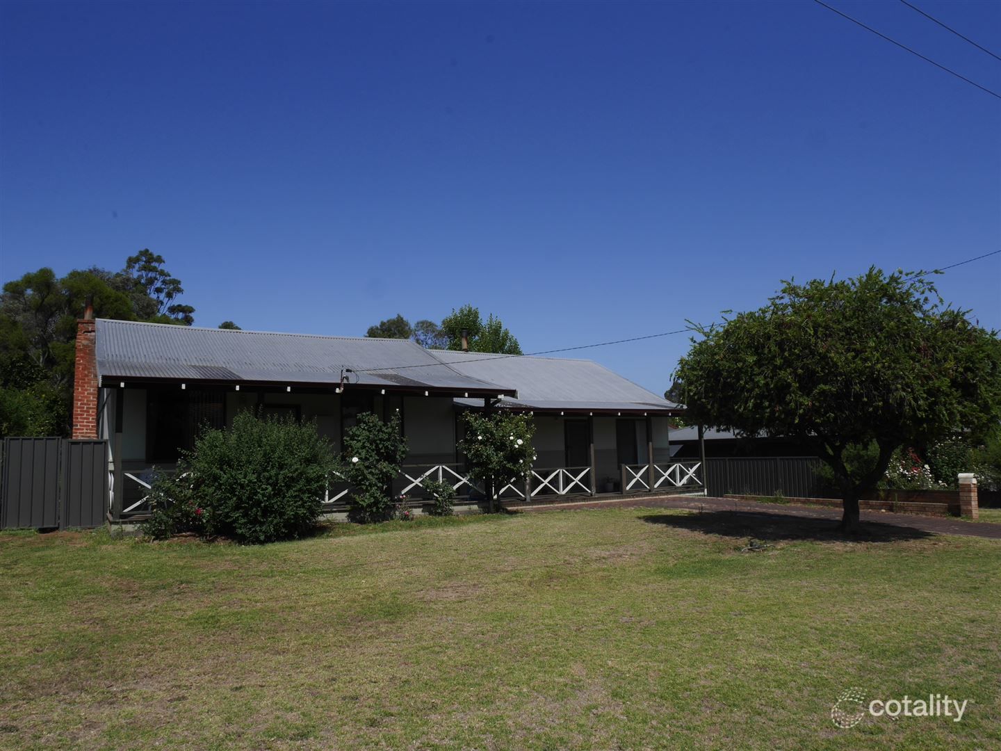 11 Rae St, Manjimup, WA 6258