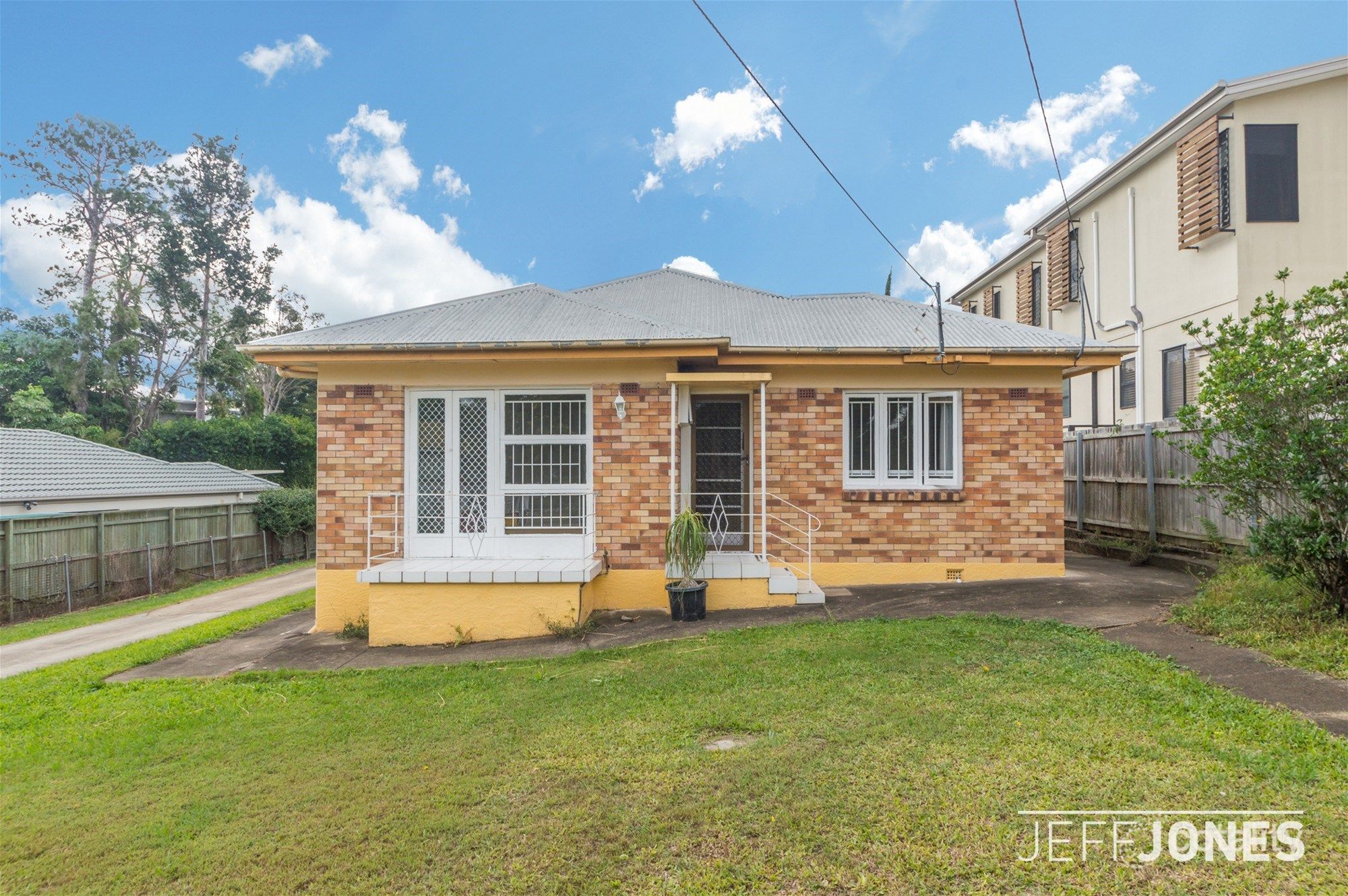 55 Camelot St, Tennyson, QLD 4105