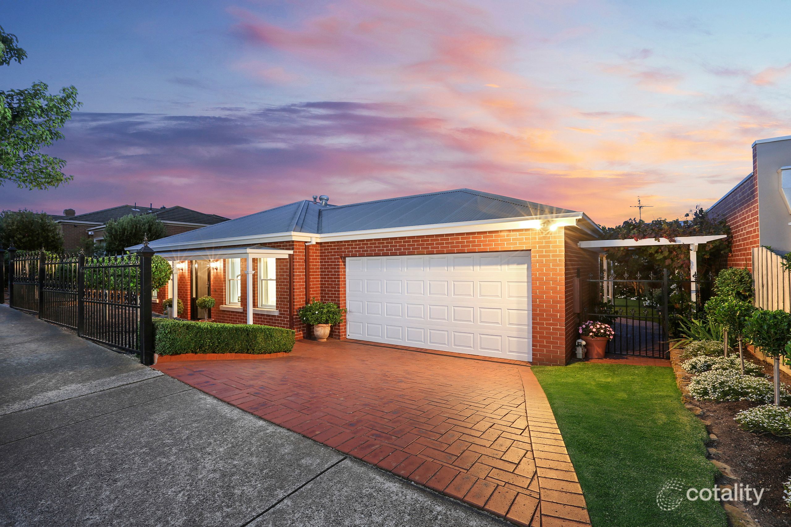 32 Carroll Rd, Highton, VIC 3216