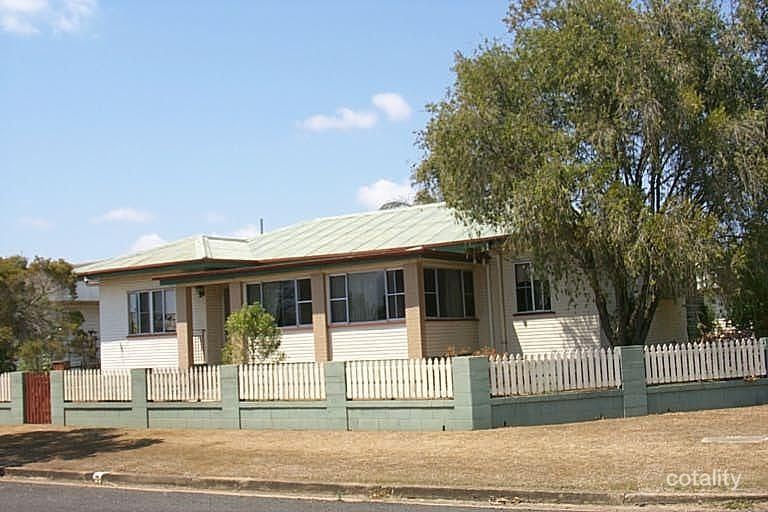 10 Hurst St, Walkervale, QLD 4670