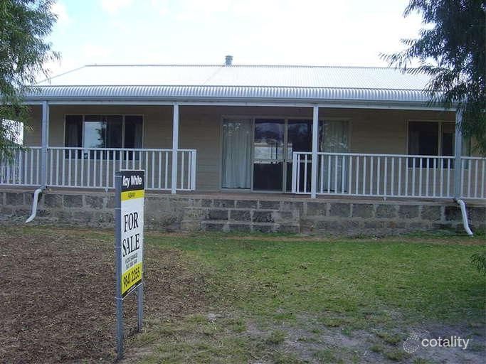 32 Roderick St, Bremer Bay, WA 6338
