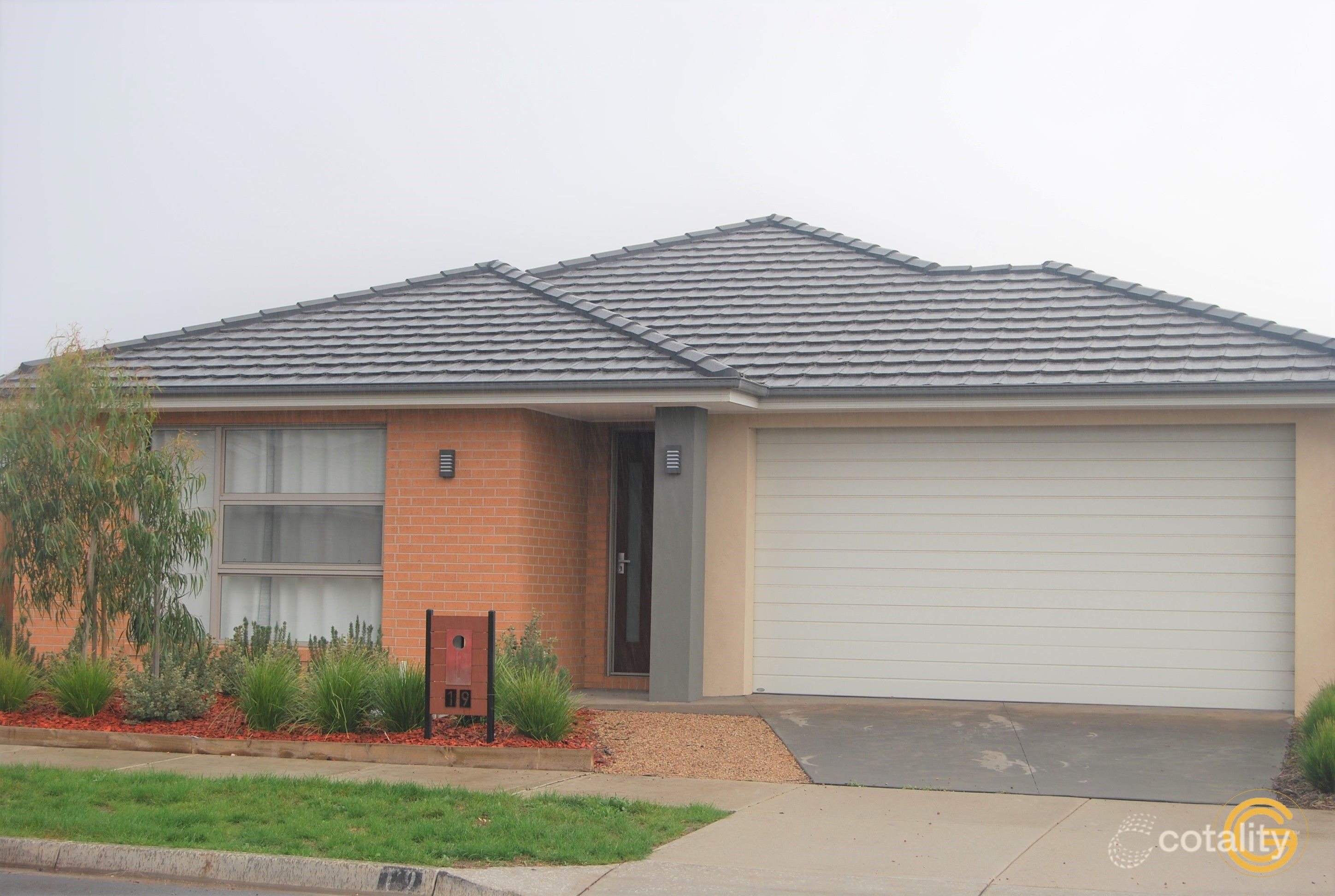 19 Remus Cct, Cranbourne West, VIC 3977