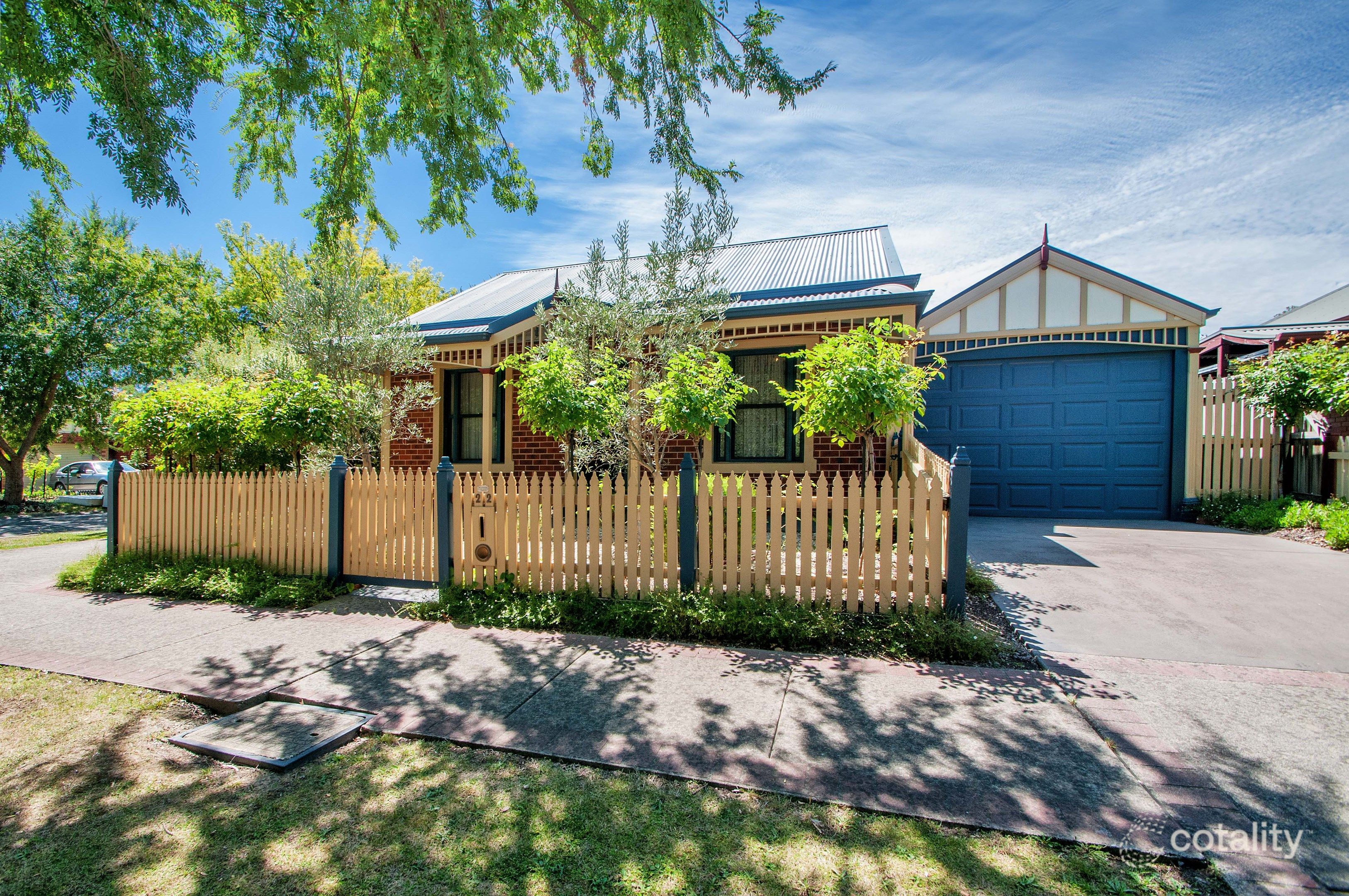 22 Chatswood Gr, Chirnside Park, VIC 3116