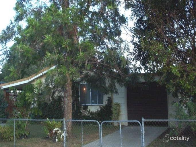 22 Fiona St, Beachmere, QLD 4510