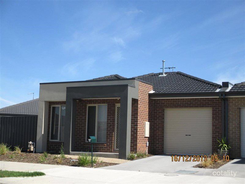 66 Hatchlands Dr, Deer Park, VIC 3023