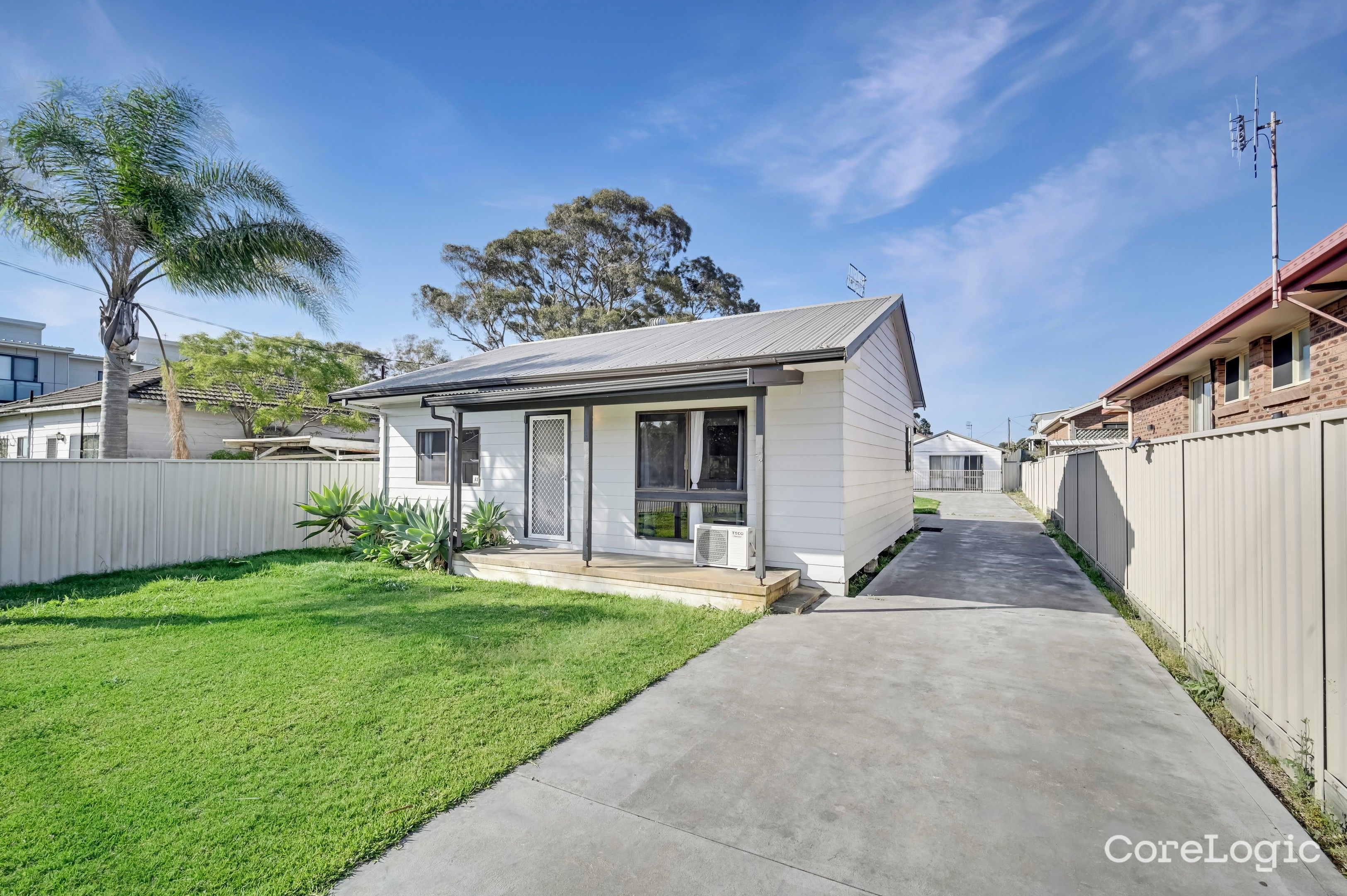 24 Charles St, Warners Bay, NSW 2282