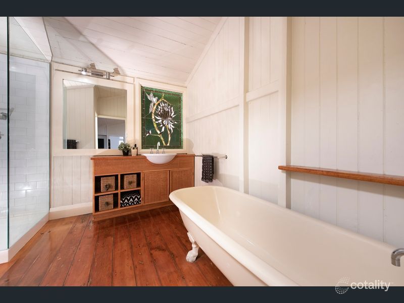 95 Simpsons Rd, Bardon, QLD 4065