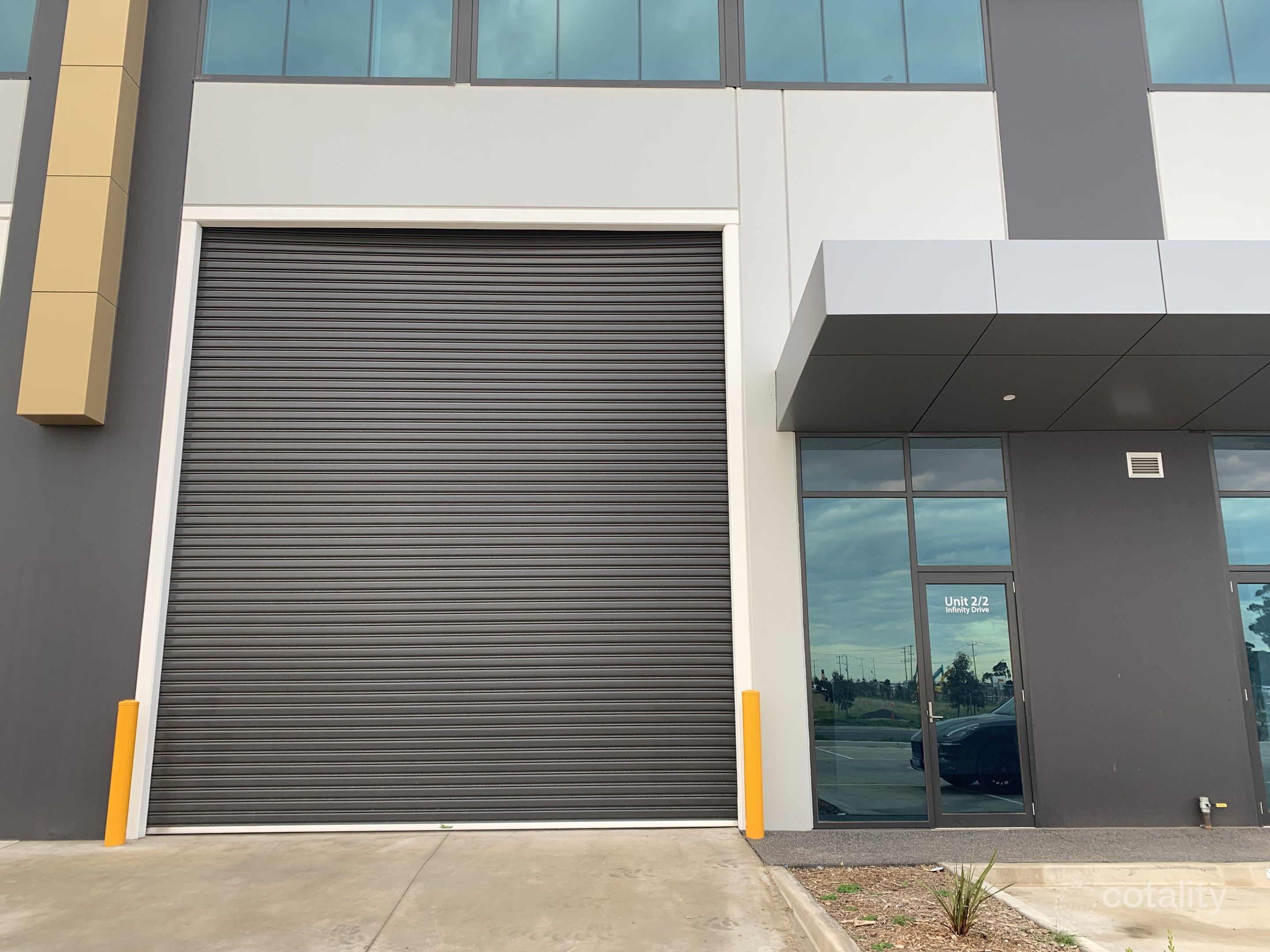 2/2 Infinity Dr, Truganina, VIC 3029