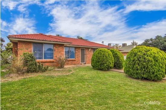 32 Worooma Pl, Manilla, NSW 2346