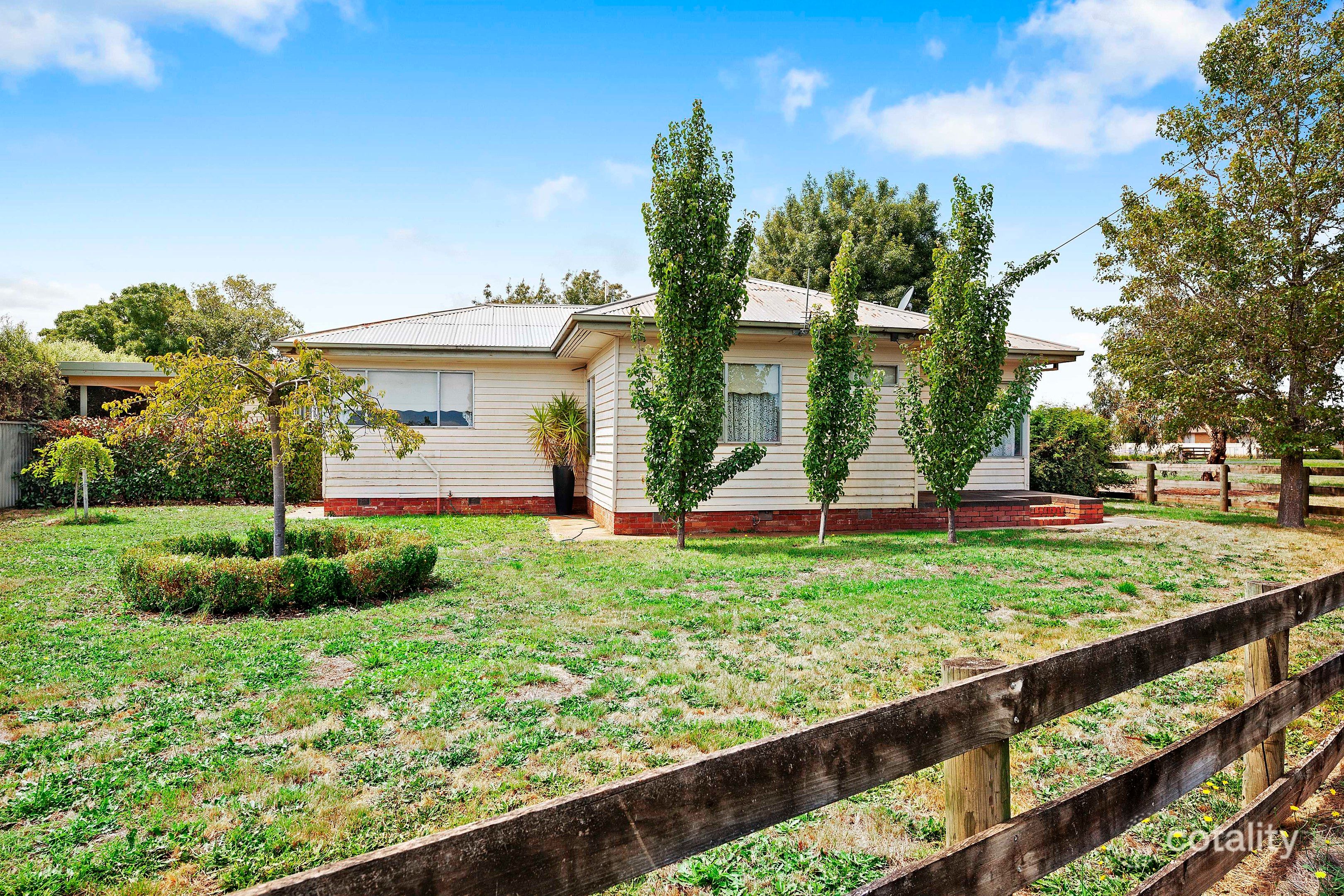 3 Lyons St, Miners Rest, VIC 3352
