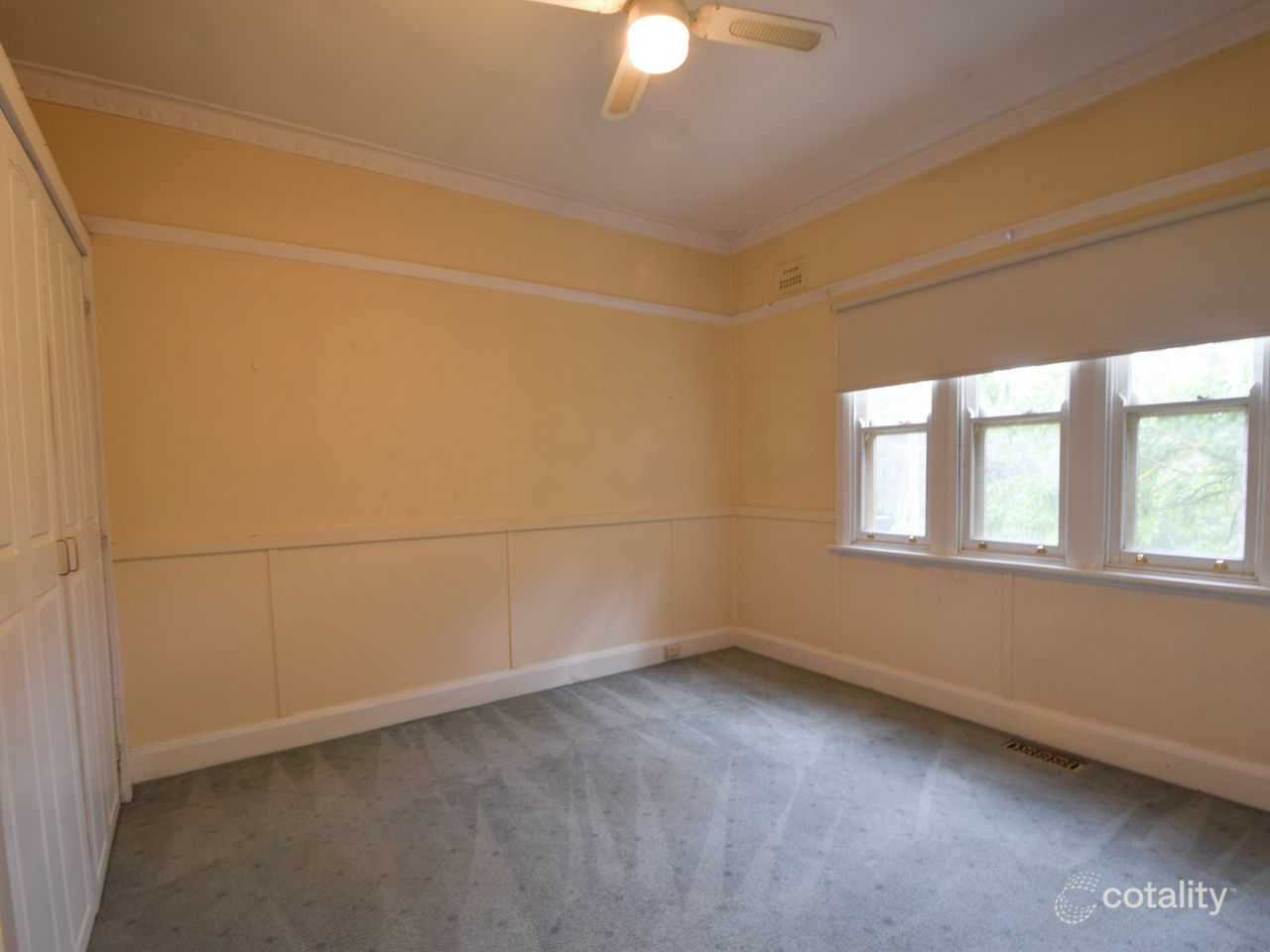 19 Whiteman Ave, Young, NSW 2594