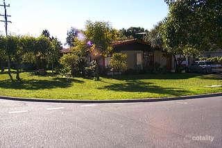 1 Dawe Ct, Gosnells, WA 6110