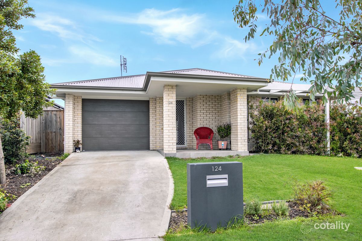 124 Awabakal Dr, Fletcher, NSW 2287