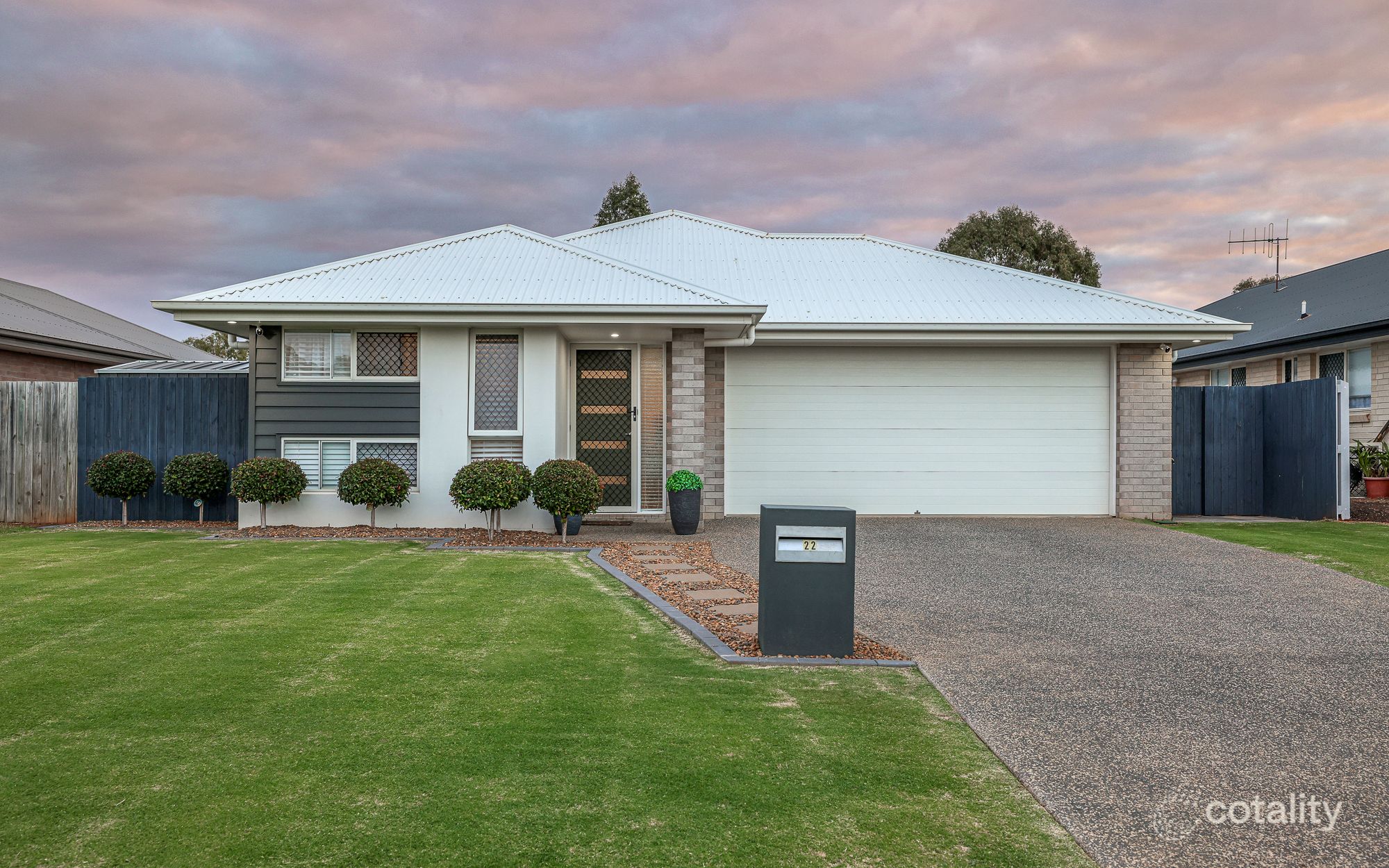 22 Banner Ct, Branyan, QLD 4670