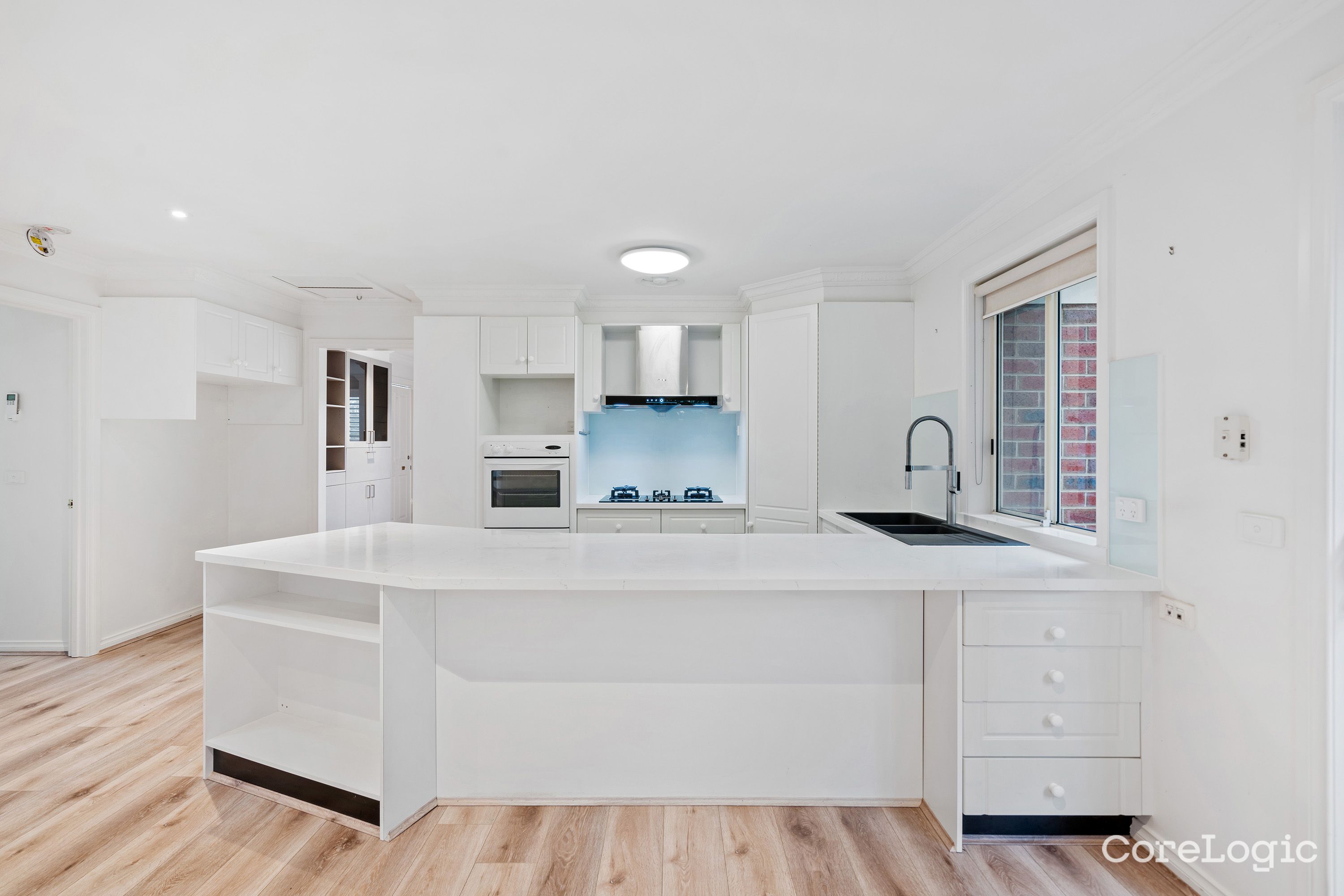 30 Douglas Ave, Box Hill South, VIC 3128