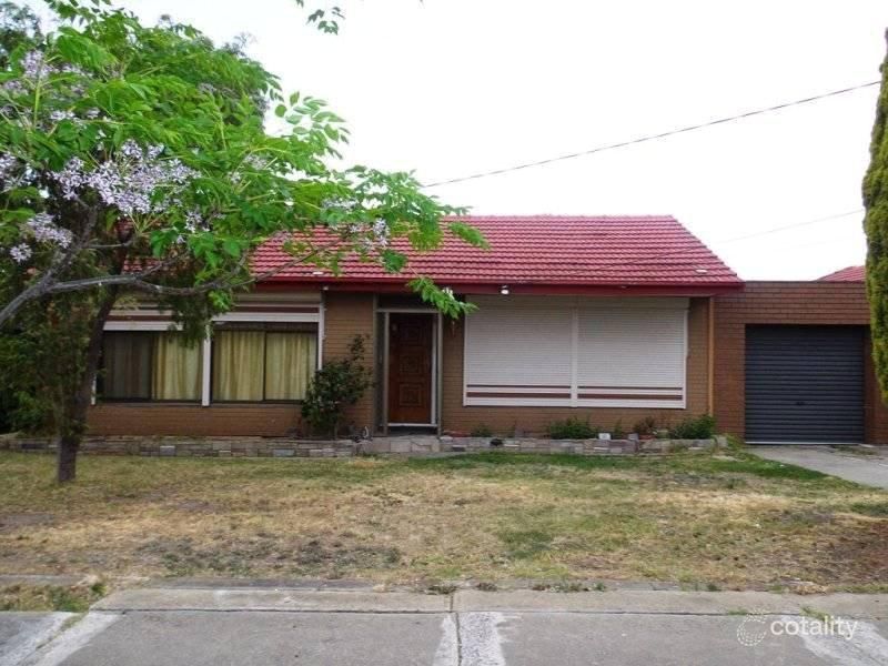 11 Andrew Rd, St Albans, VIC 3021