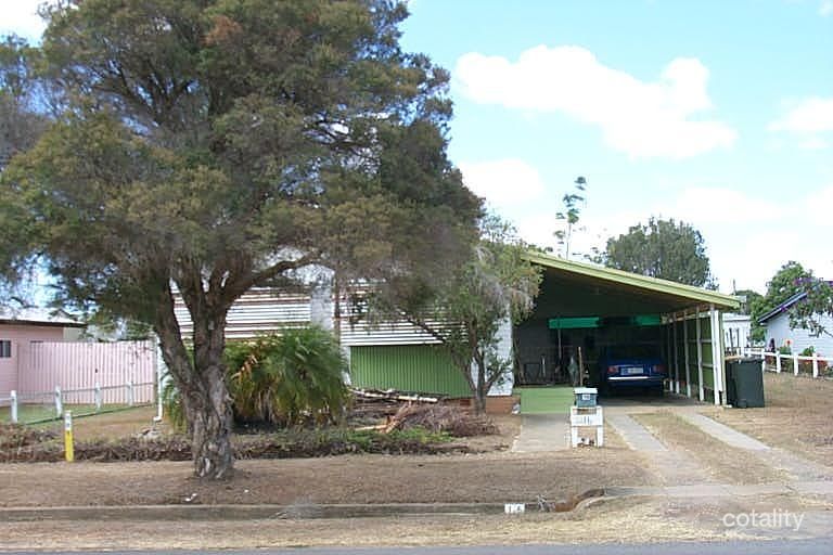 16 Lloyd St, Walkervale, QLD 4670