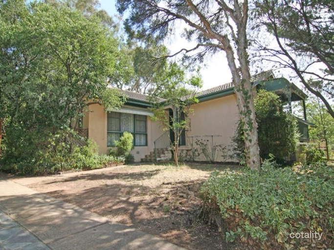 27 Robertson St, Curtin, ACT 2605