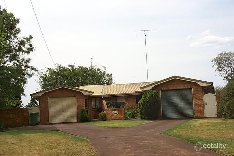 1/15 Brendanbri St, Kearneys Spring, QLD 4350