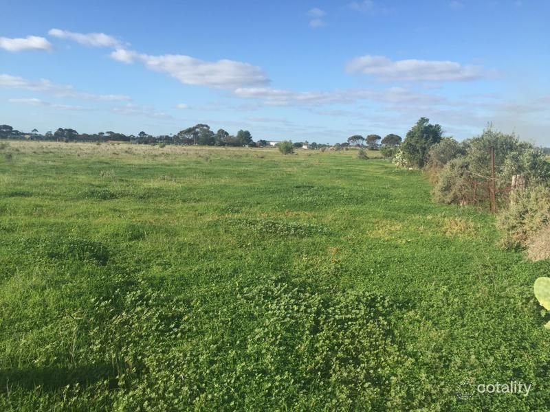 27 Buckland Park Rd, Two Wells, SA 5501