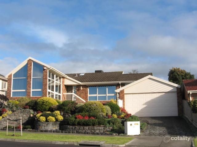 17 Guildford Dr, Doncaster East, VIC 3109