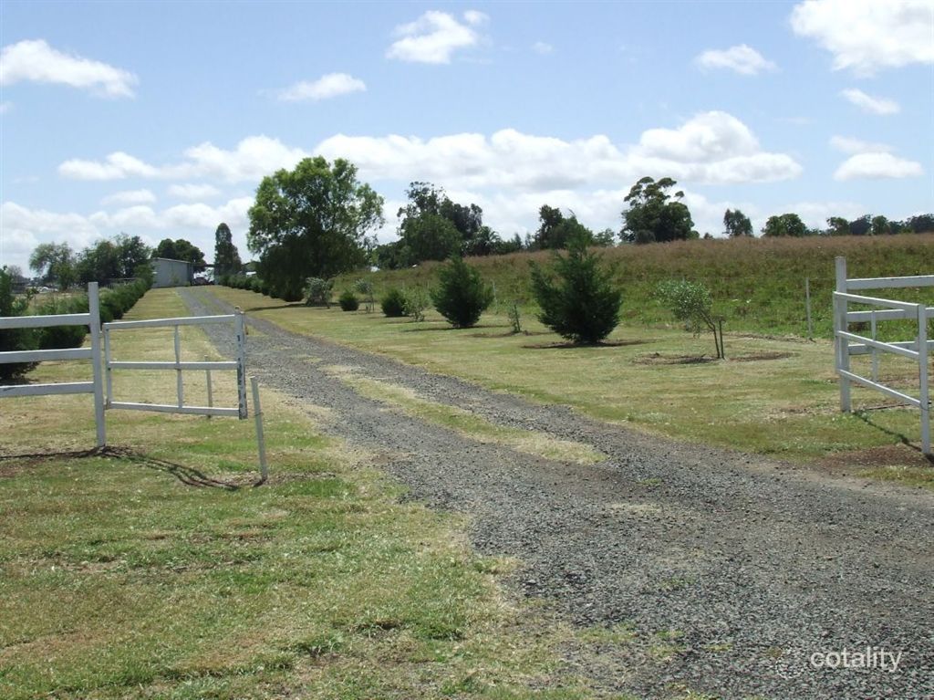 264 E Drews Rd, Westbrook, QLD 4350