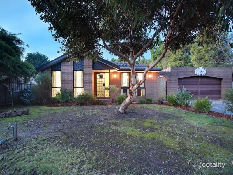 16 Parkstone Dr, Bayswater North, VIC 3153