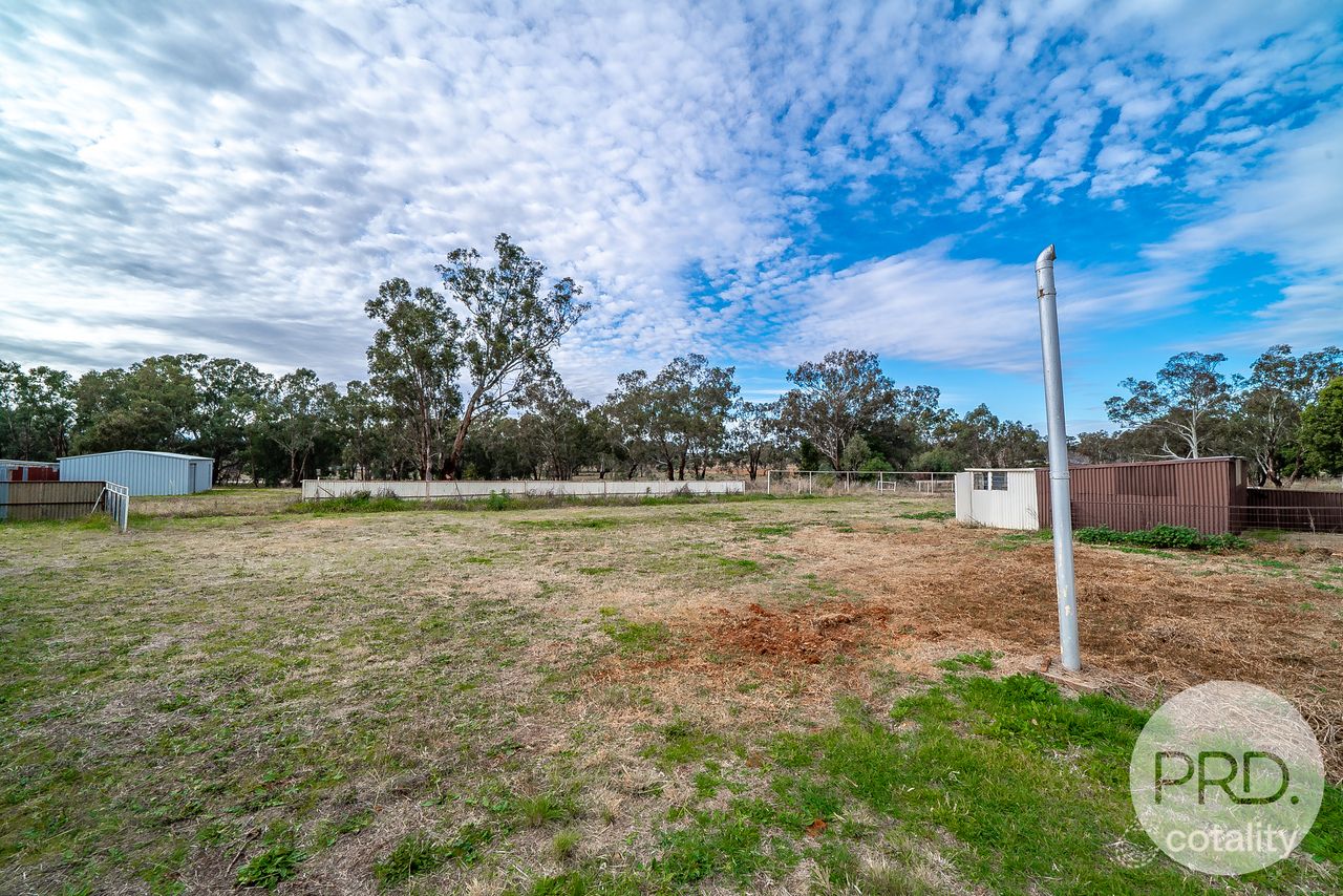 4 Centenary Dr, Marrar, NSW 2652