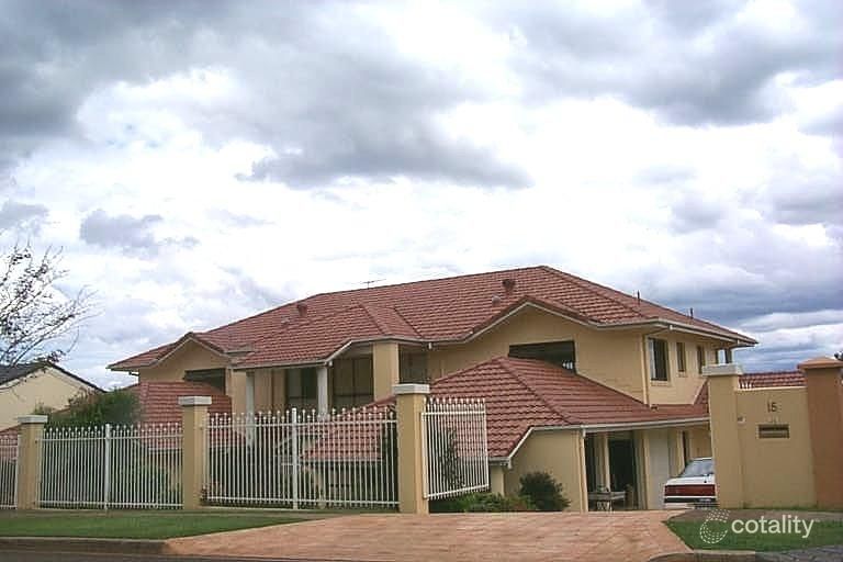 15 Ewer St, Carindale, QLD 4152