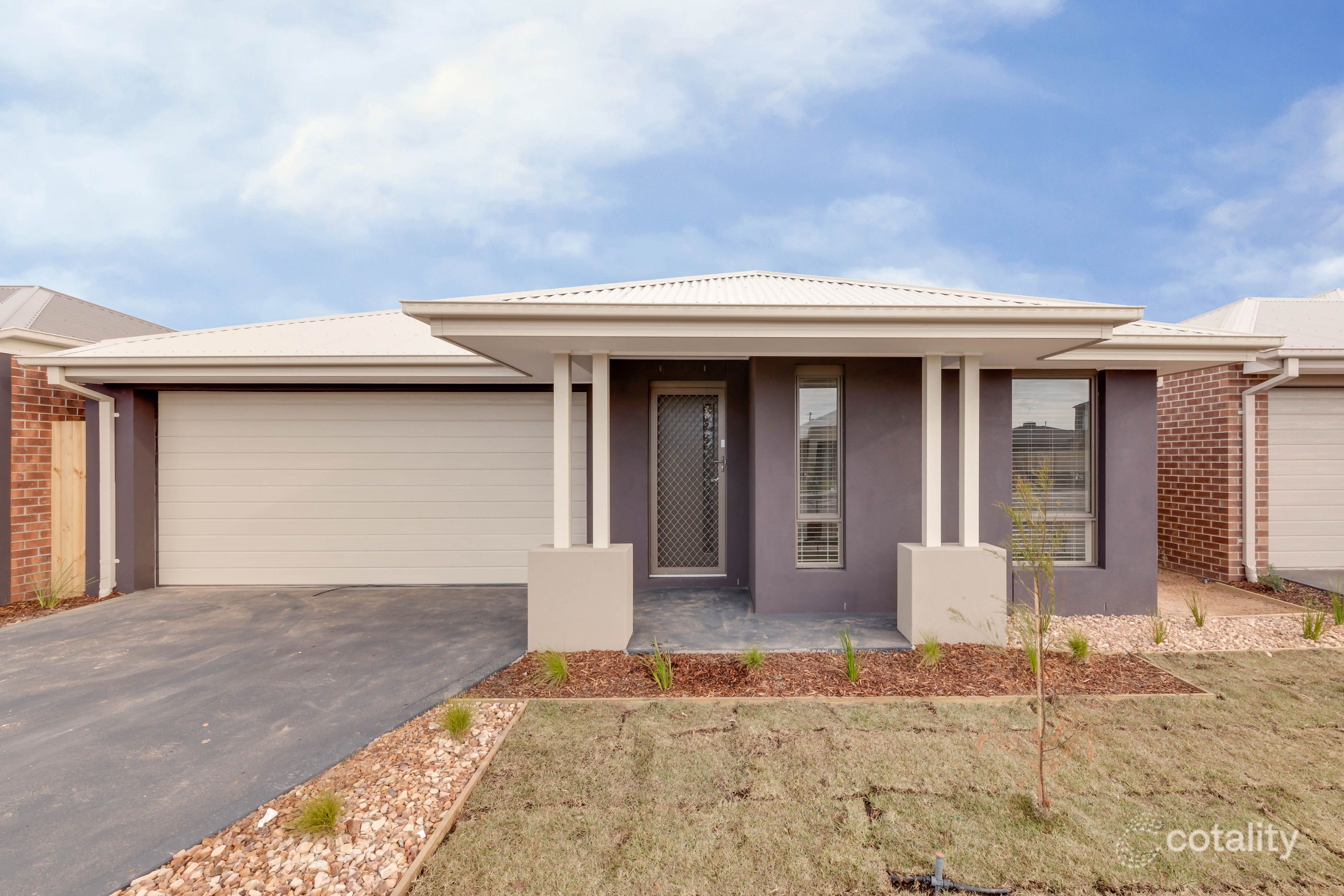 8 Straw Flower Cct, Greenvale, VIC 3059