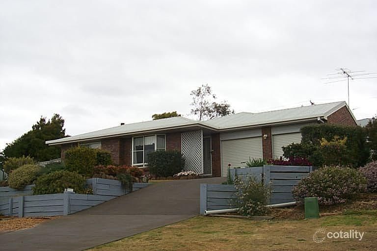 27 Horrocks Cres, Kearneys Spring, QLD 4350