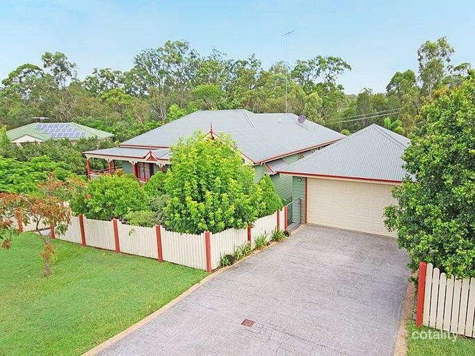 18 Grevillea St, Redland Bay, QLD 4165