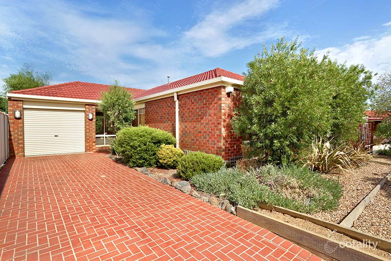 50 Herrington Turn, Caroline Springs, VIC 3023