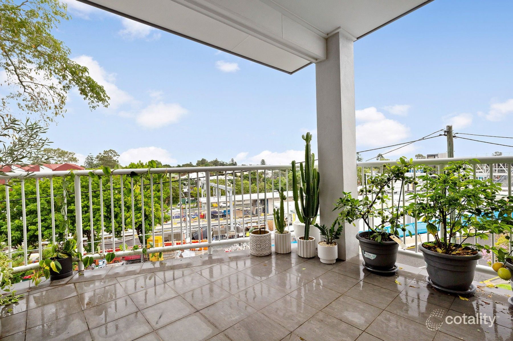 8/12 Lake St, Yeronga, QLD 4104