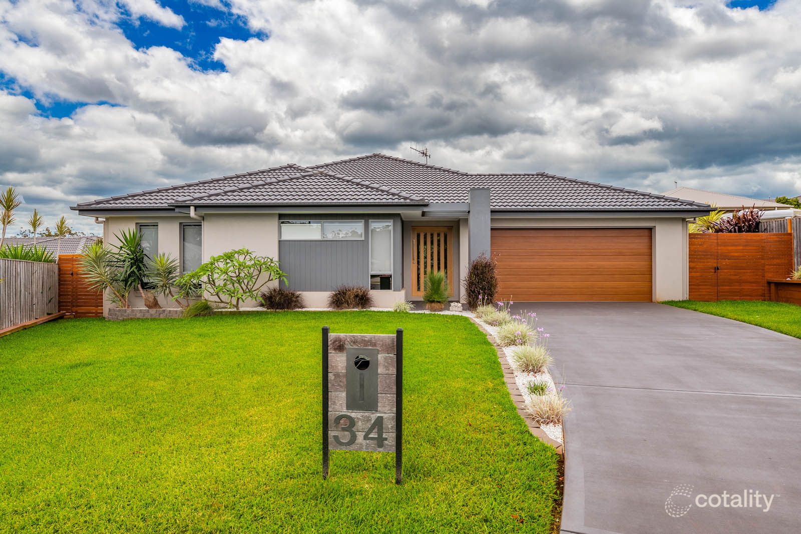 34 Ferrous Cl, Port Macquarie, NSW 2444