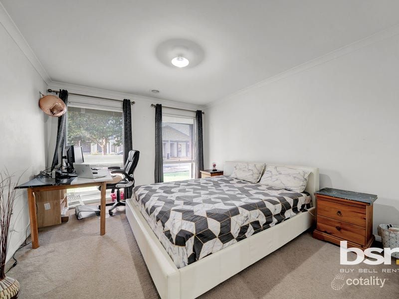 11 Giverny Cl, Burnside Heights, VIC 3023