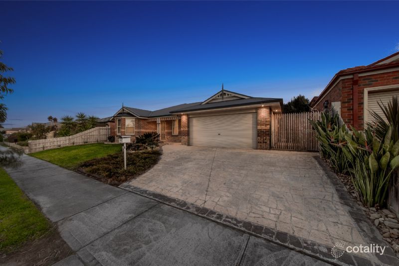 7 Stonehaven Ave, Cranbourne, VIC 3977
