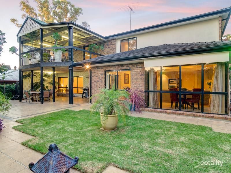 15a Brabham Gr, Aberfoyle Park, SA 5159