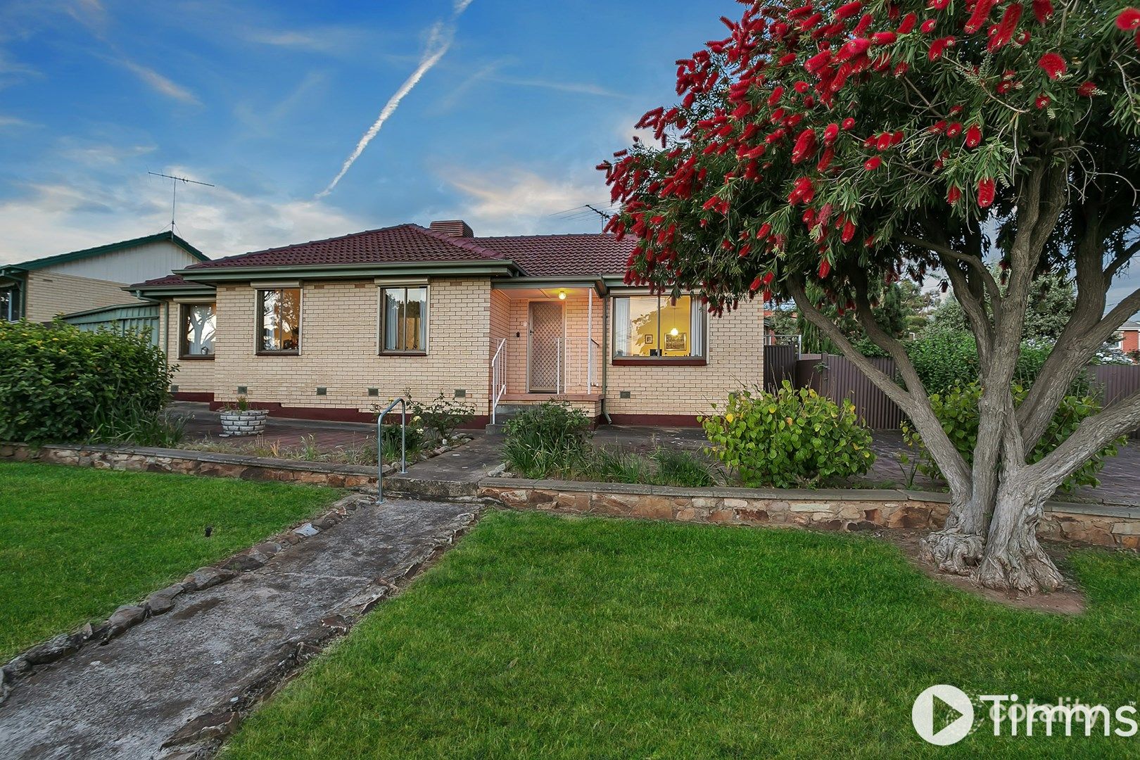 2 Yangara Rd, O'Sullivan Beach, SA 5166