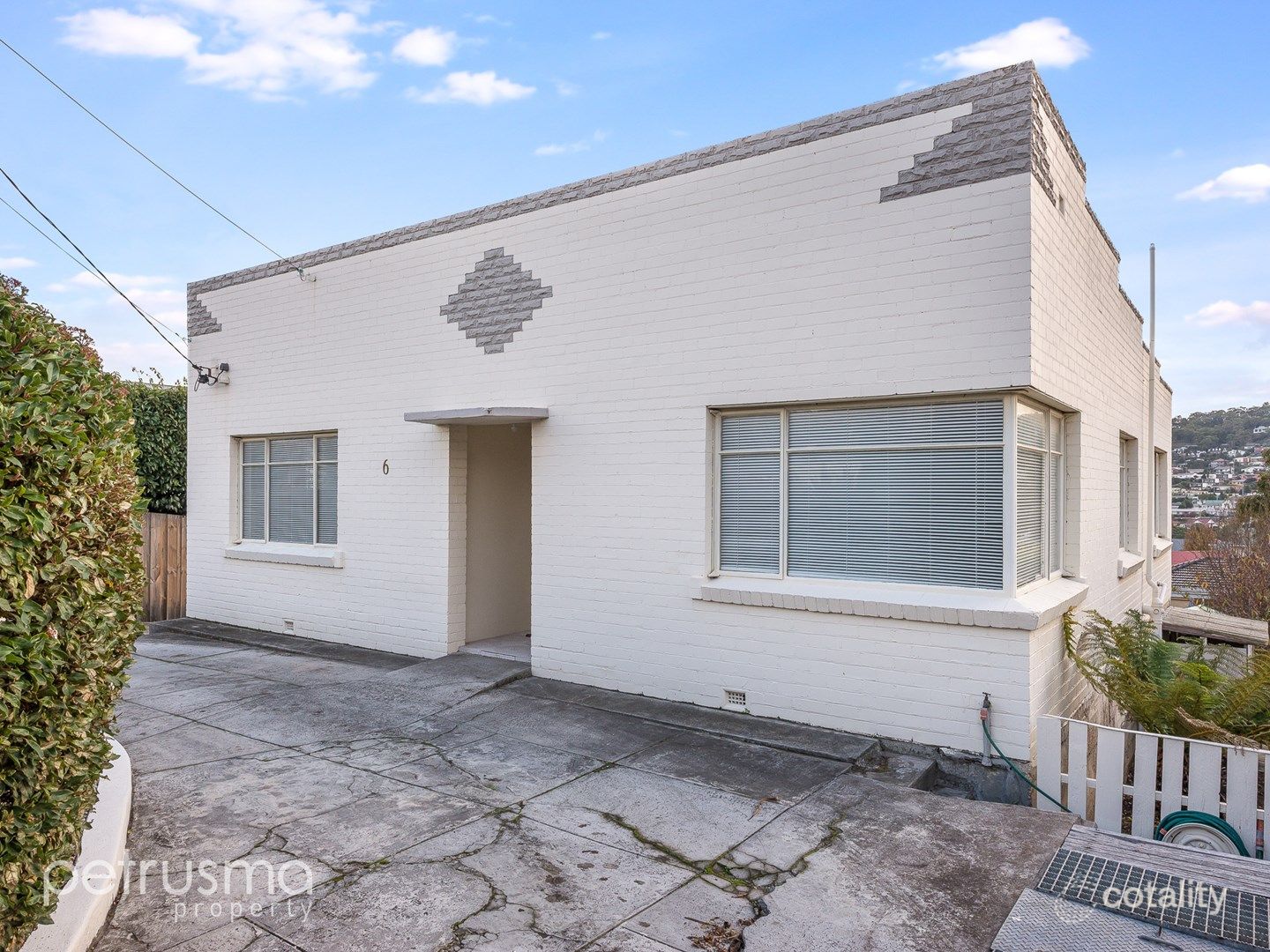6 Sunnyside Rd, Lindisfarne, TAS 7015
