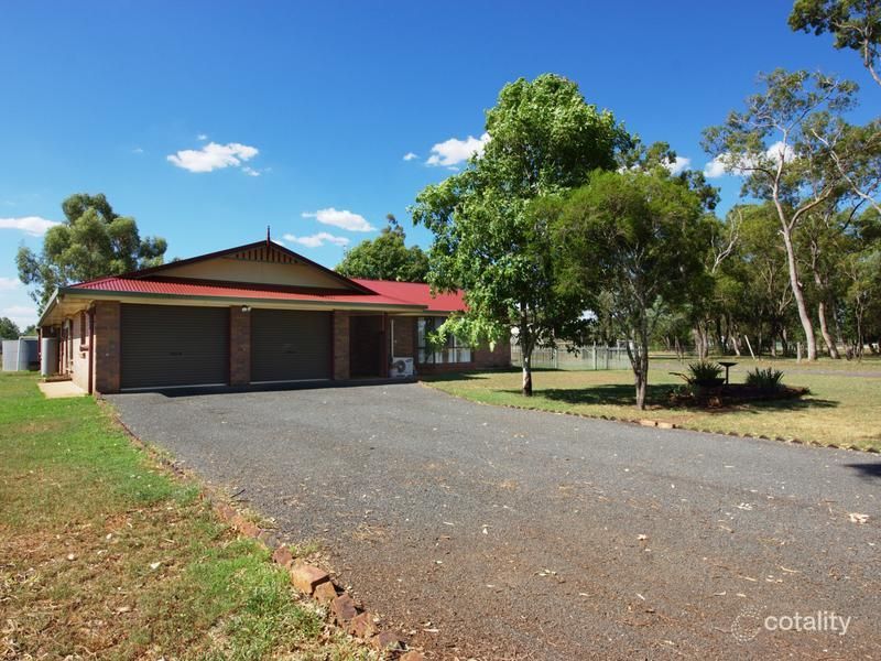 18 Taylor St, Oakey, QLD 4401