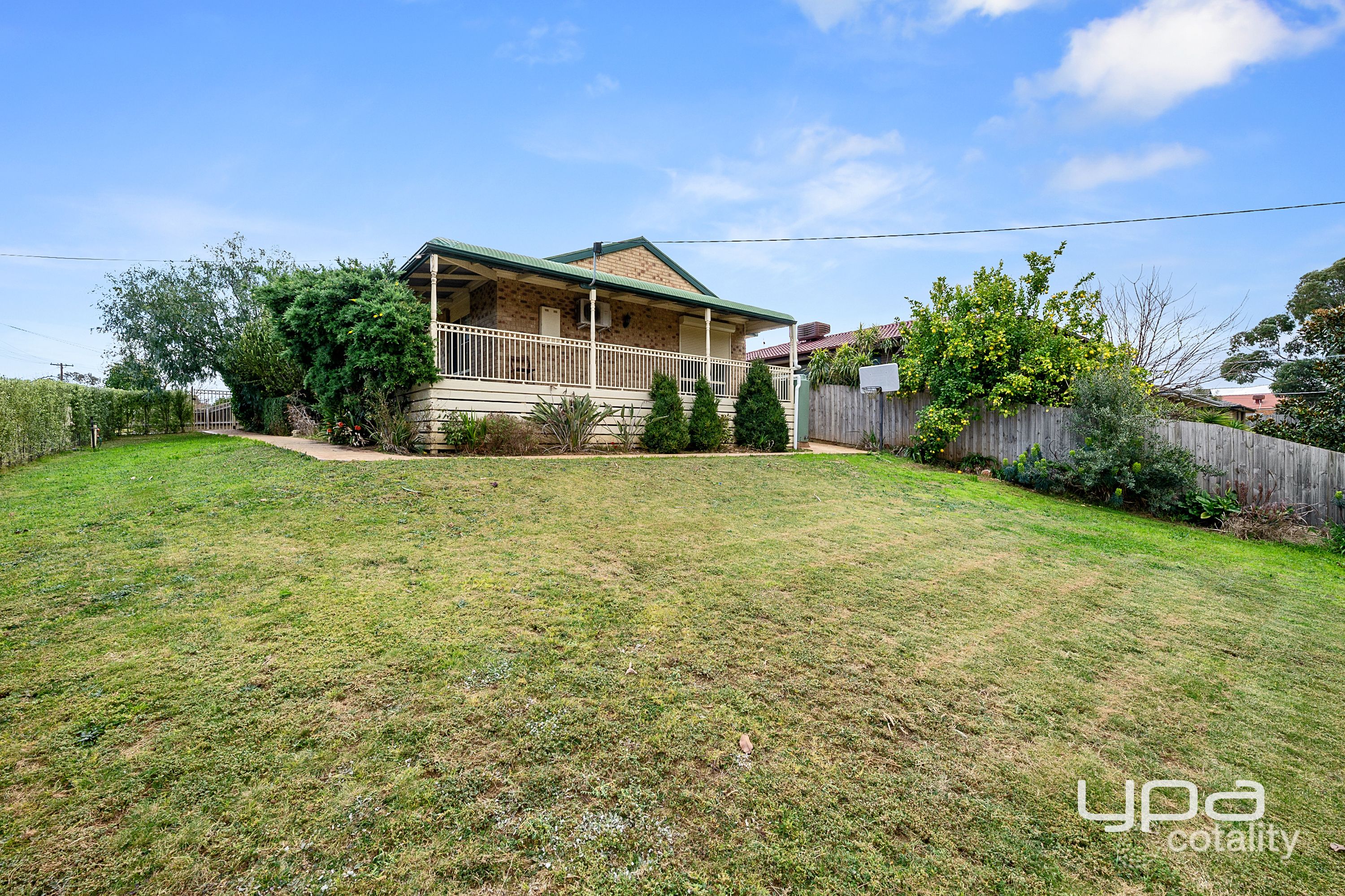 35 Beresford Cres, Darley, VIC 3340