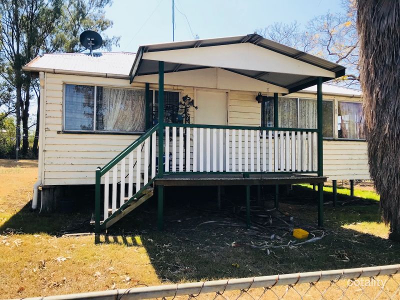 5 Gunyah St, Toogoolawah, QLD 4313