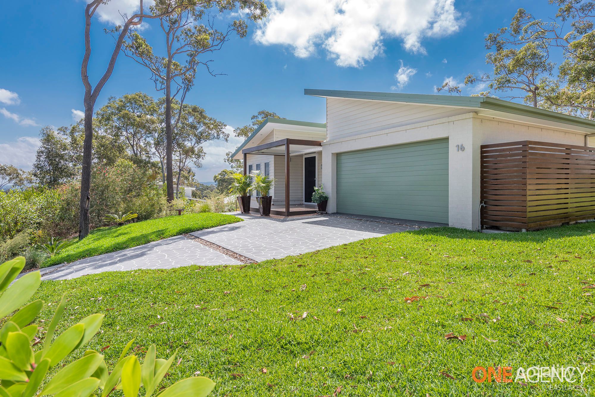 16 Forest Owl Cres, Murrays Beach, NSW 2281