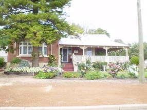 2 Burnside Ave, Northam, WA 6401