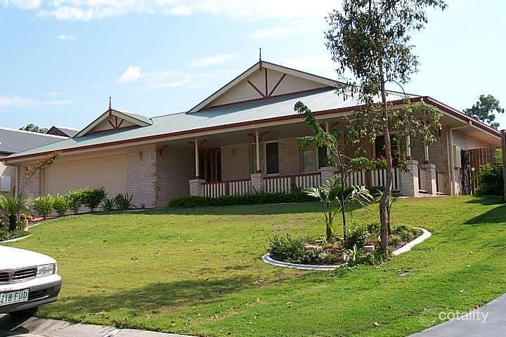 13 Tea Tree Cres, Sinnamon Park, QLD 4073