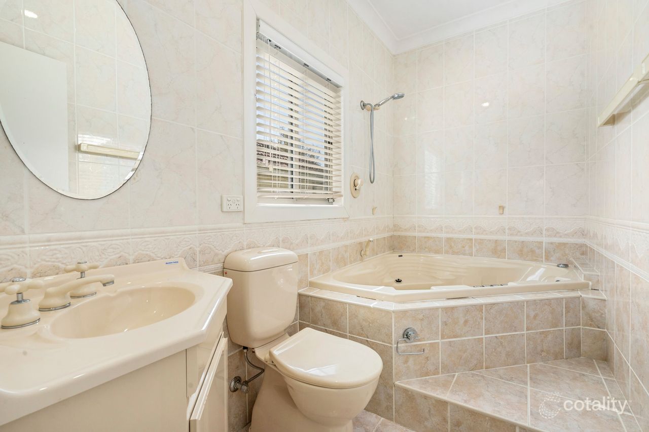 35 Orana Ave, Seven Hills, NSW 2147